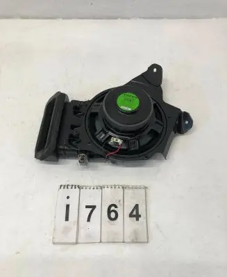 Volvo XC40 Subwoofer speaker 31438479