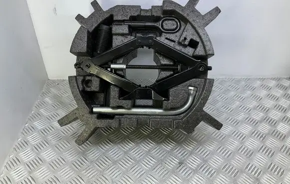 Volkswagen PASSAT B8 Tool set 3G0012115E 3G0012021AE 3G080389E