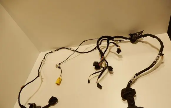 Audi A6 S6 C6 4F Front door wiring loom 4F19710290A 51345