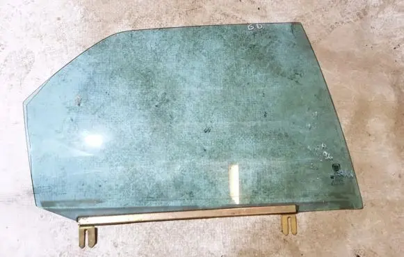Rear door window glass