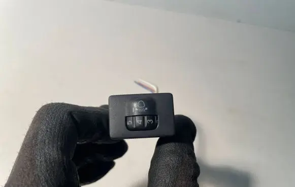 Toyota Prius (XW20) Headlight level height control switch 134159