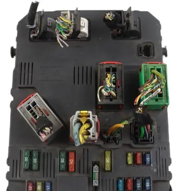 Citroen C3 Fuse module 9649811480 S118085200H BSIF0200