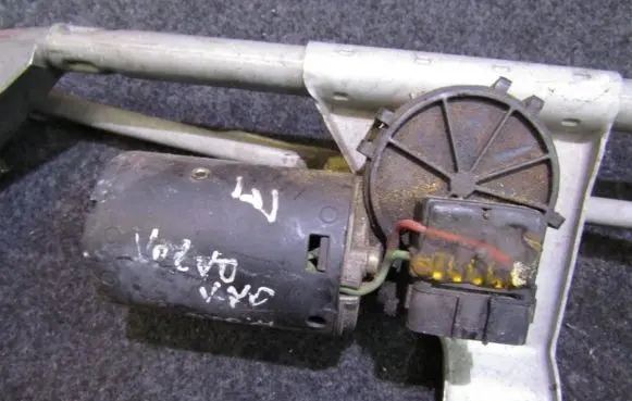 Volvo S40, V40 Wiper motor