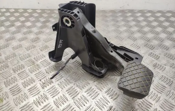 Volkswagen Golf VII Brake pedal 5Q1723058