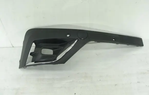 Renault Trafic I Rear bumper trim bar molding 261A23784R