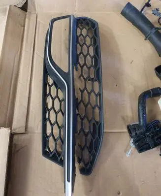 Audi A3 S3 8V Front bumper lower grill 8V3807681