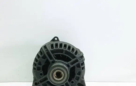 Renault Megane II Generator/alternator 8200251006 6850124525076
