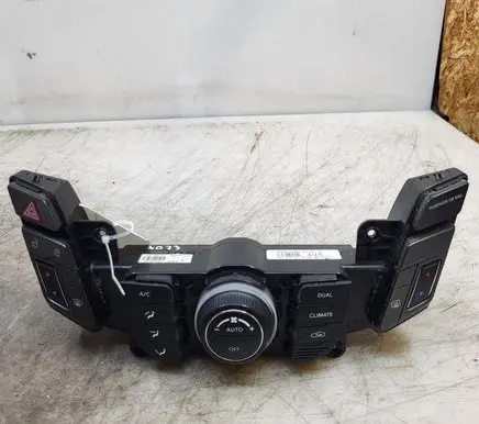 Hyundai i40 Climate control unit 972503Z660