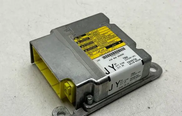 Toyota Avensis T270 Airbag control unit/module 219122101 8917005230