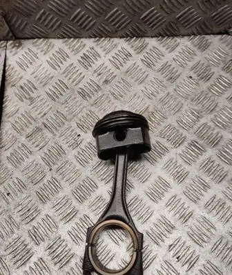Audi A6 S6 C6 4F Piston with connecting rod