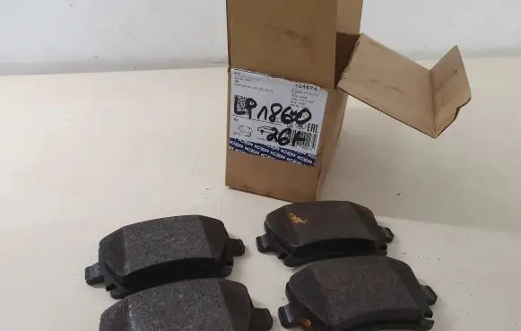 Audi A4 S4 B7 8E 8H Brake pads (rear) 
