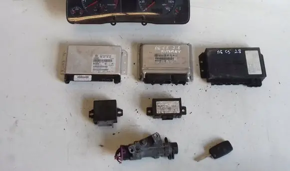 Audi A6 S6 C5 4B Engine ECU kit and lock set 4D0907551AH