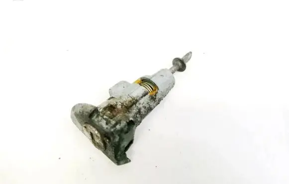Volkswagen PASSAT B7 Front door lock (next to the handle) 3C0837167B