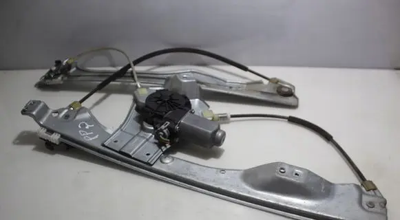 Renault Clio III Front window lifting mechanism without motor