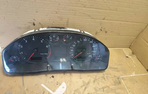 Audi A6 S6 C5 4B Speedometer (instrument cluster) 4B0920900K 09053659802