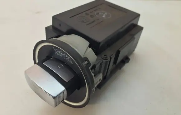 Volkswagen PASSAT B6 Ignition lock 3C0905843