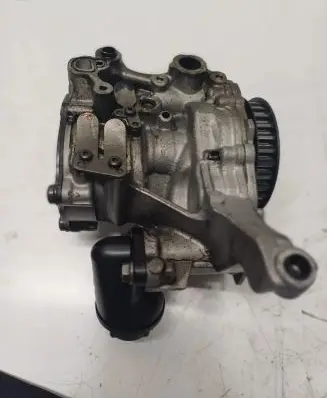 Audi A6 S6 C7 4G Oil pump 04L145208J 04L115263B