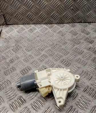 Mercedes-Benz GLK (X204) Rear door window regulator motor 0130822443