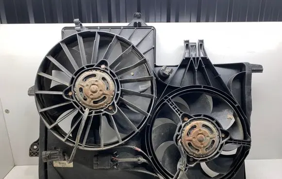 Opel Meriva A Electric radiator cooling fan 52401246 8117GM11D 8240449