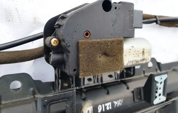 Hyundai Getz Sunroof motor/actuator 041216353
