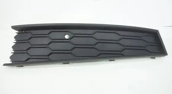 Skoda Scala Front bumper lower grill 657807681A