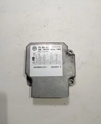 Volkswagen PASSAT B7 Airbag control unit/module 1T0909605