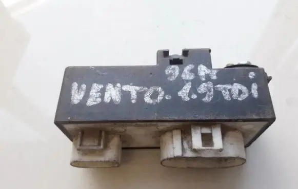 Coolant fan relay