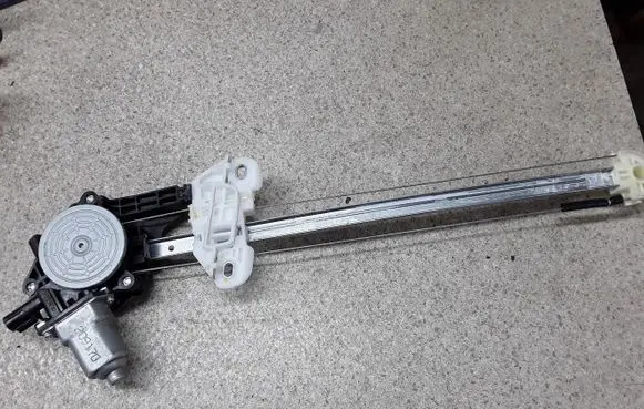 Honda Civic Rear door window regulator with motor CM012350