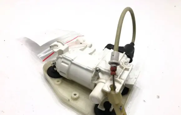 BMW X6 F16 Rear door lock 7388559
