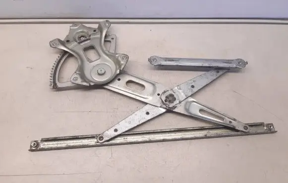 Lexus IS 220D-250-350 Front window lifting mechanism without motor