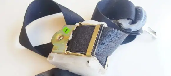 Opel Astra F Front seatbelt 90286922