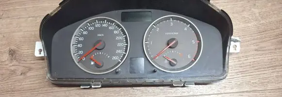 Speedometer (instrument cluster)