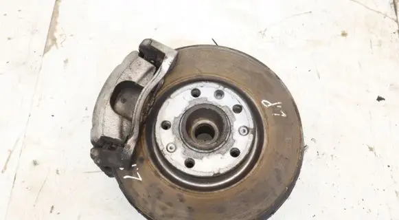 Peugeot 308 Front wheel hub spindle knuckle
