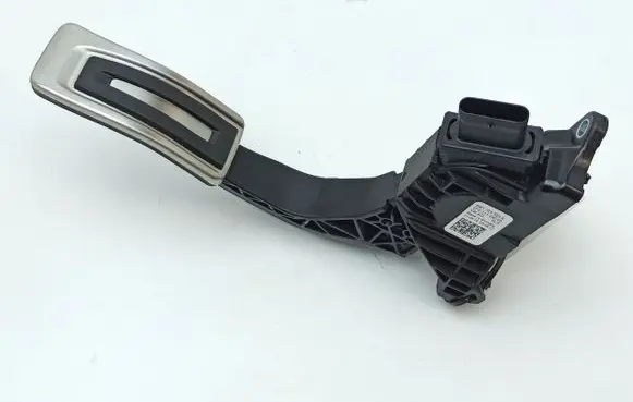 Audi A4 S4 B9 8W Accelerator throttle pedal 8W1723523A 8W1723523