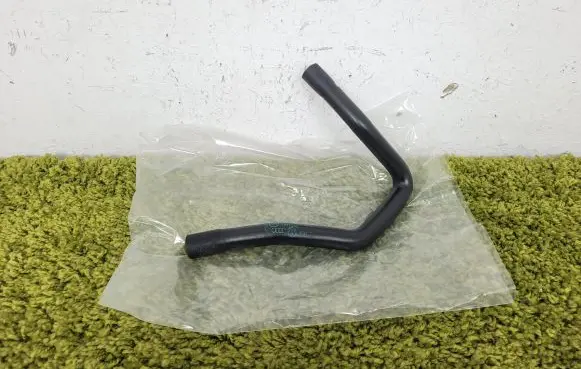 Audi Q7 4L Engine coolant pipe/hose 7l6815986a