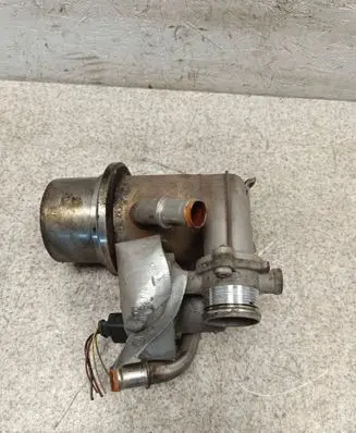 Seat Leon (5F) EGR valve cooler 04L131512D Y2392008