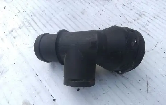 Volkswagen Golf V Engine coolant pipe/hose 1K0122291AD