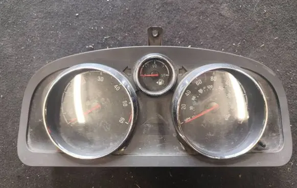 Opel Antara Speedometer (instrument cluster) 95194763 4763U 120511