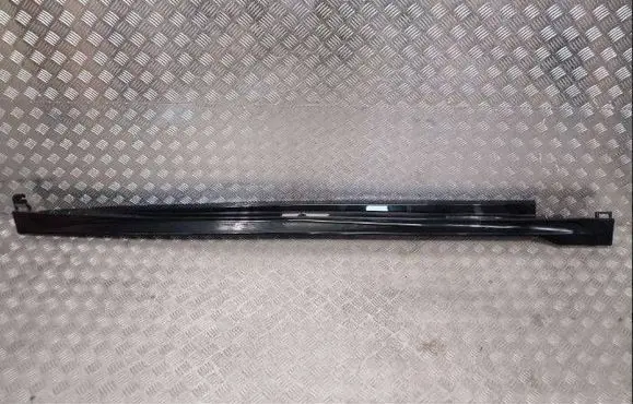 BMW X6 G06 Side skirt front trim 