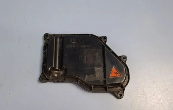 Headlight/headlamp dust cover