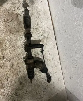 Volkswagen Golf I Steering rack
