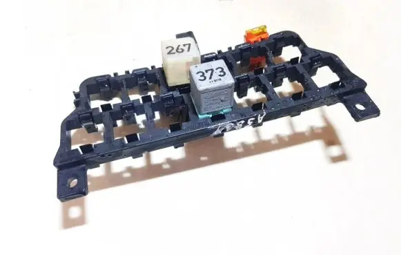 Volkswagen PASSAT B5.5 Fuse box set 8d0937503e