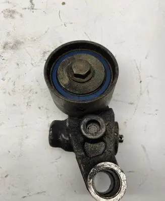Subaru Impreza II Generator/alternator belt tensioner