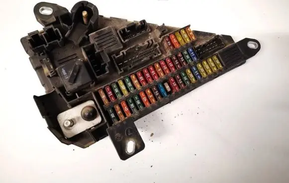 BMW 5 E60 E61 Fuse box set 690661804 518956024