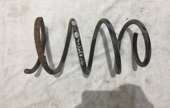 Toyota Avensis T270 Front coil spring