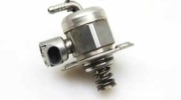Audi A3 S3 8V Fuel injection high pressure pump 04E127025B