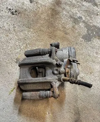 BMW 5 F10 F11 Rear brake caliper Bmw4420 323449660