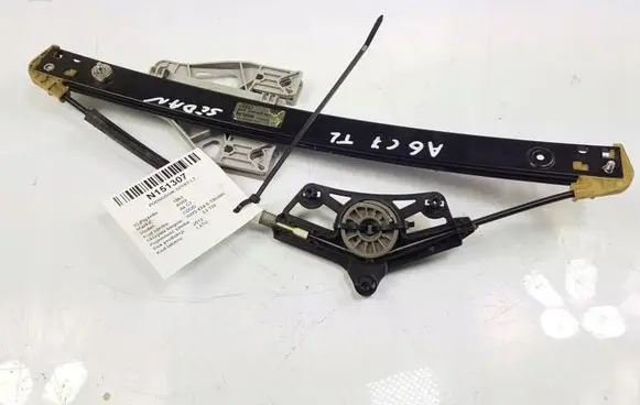 Rear door manual window regulator