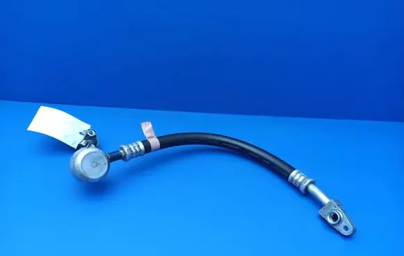 Lexus IS 220D-250-350 Air conditioning (A/C) pipe/hose