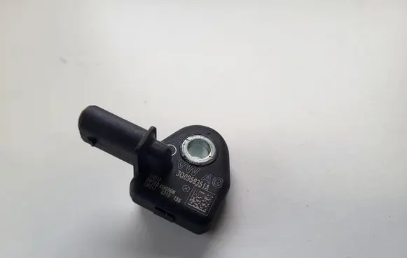 Skoda Octavia Mk3 (5E) Airbag deployment crash/impact sensor